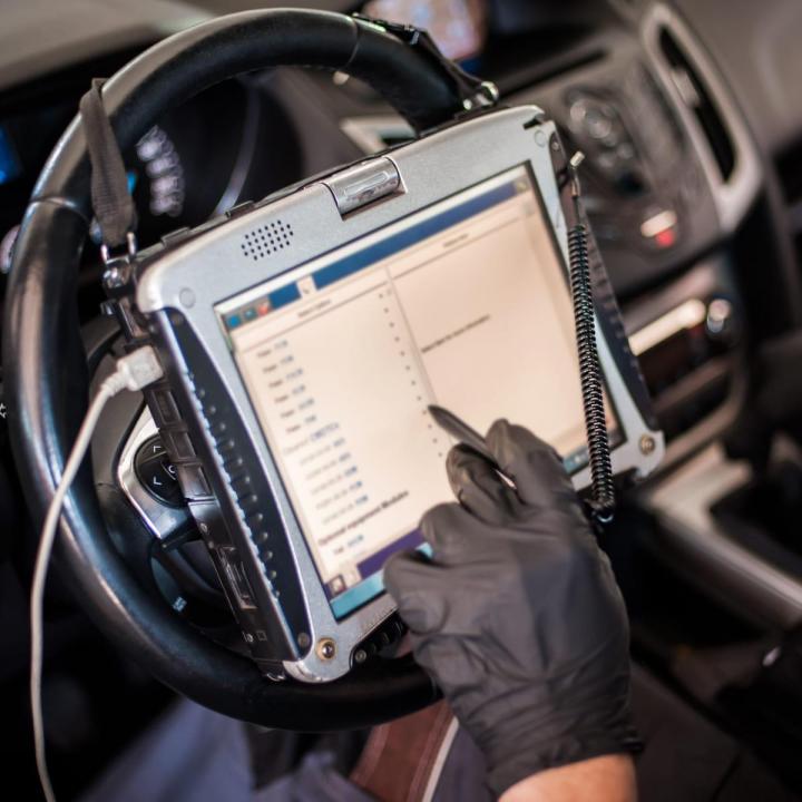 Choisissez notre centre à Yvrac pour le contrôle technique complémentaire de votre véhicule pour profiter d’un service fiable.